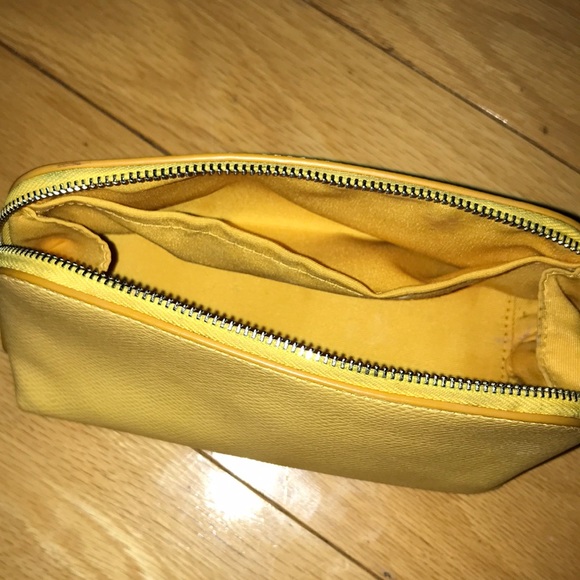 Coach Cosmetic Case - Picture 3 of 3